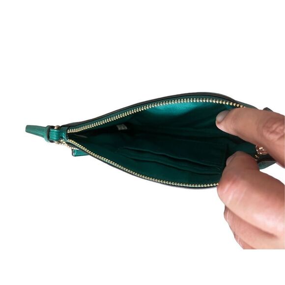 Coach Women's Green Solid Pebbled Leather Wrist Strap Zip Top Closure Wrislet - Picture 4 of 9